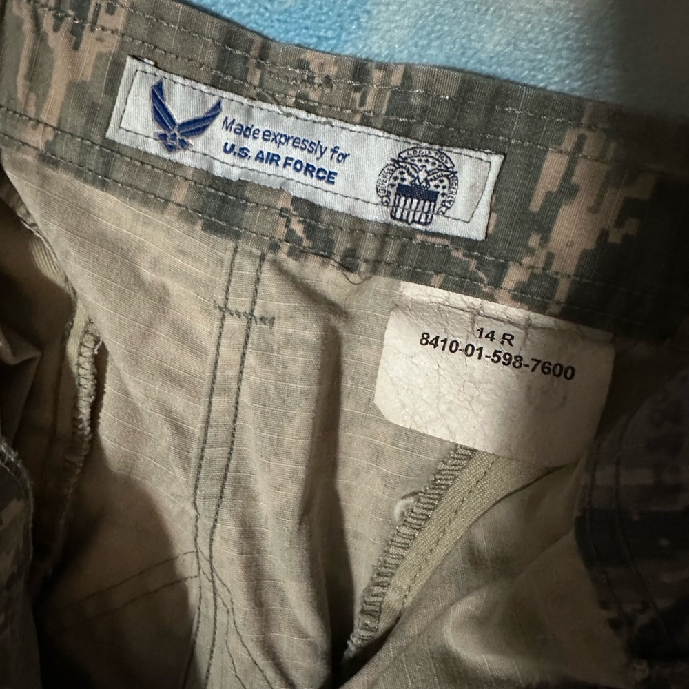 Women’s U.S. Air Force Cargo Pants - Picture 4 of 4